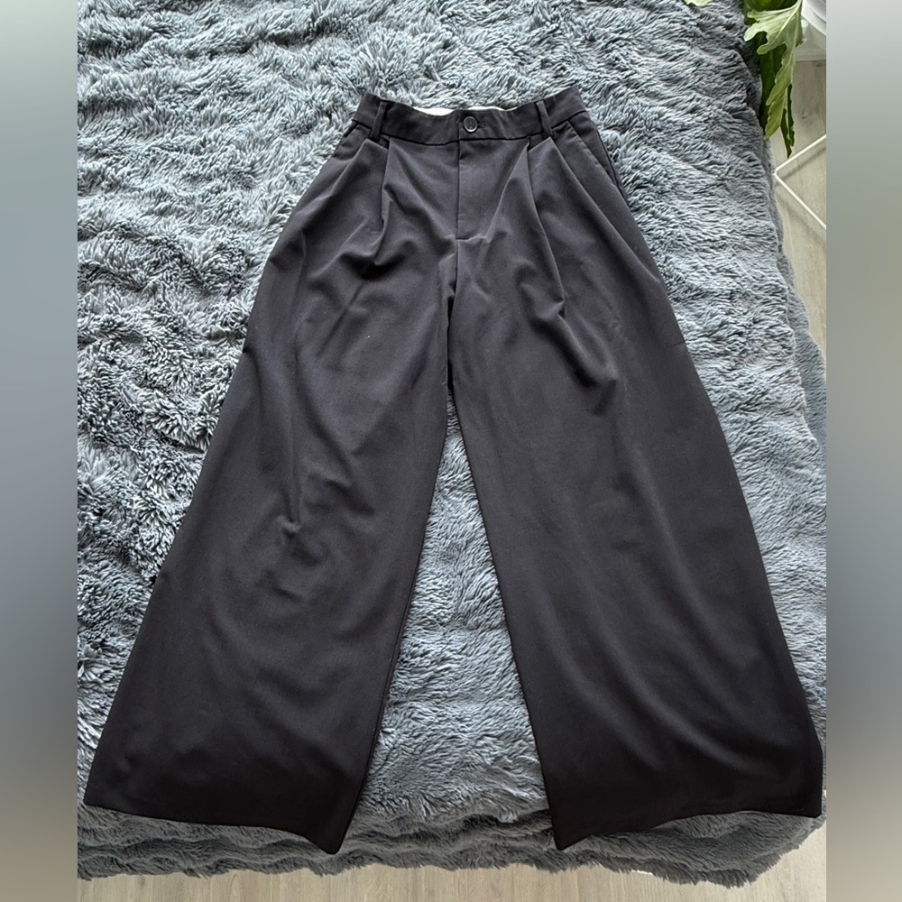 ZARA High-Waisted Wide-Leg Trousers